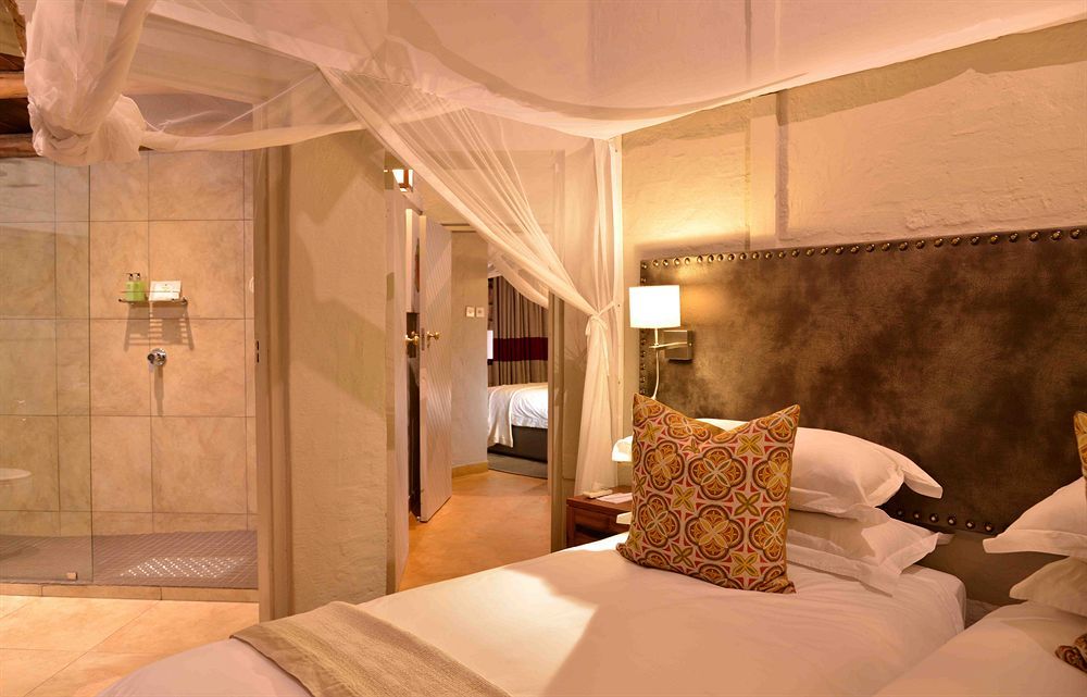 Victoria Falls Safari Suites Exterior foto