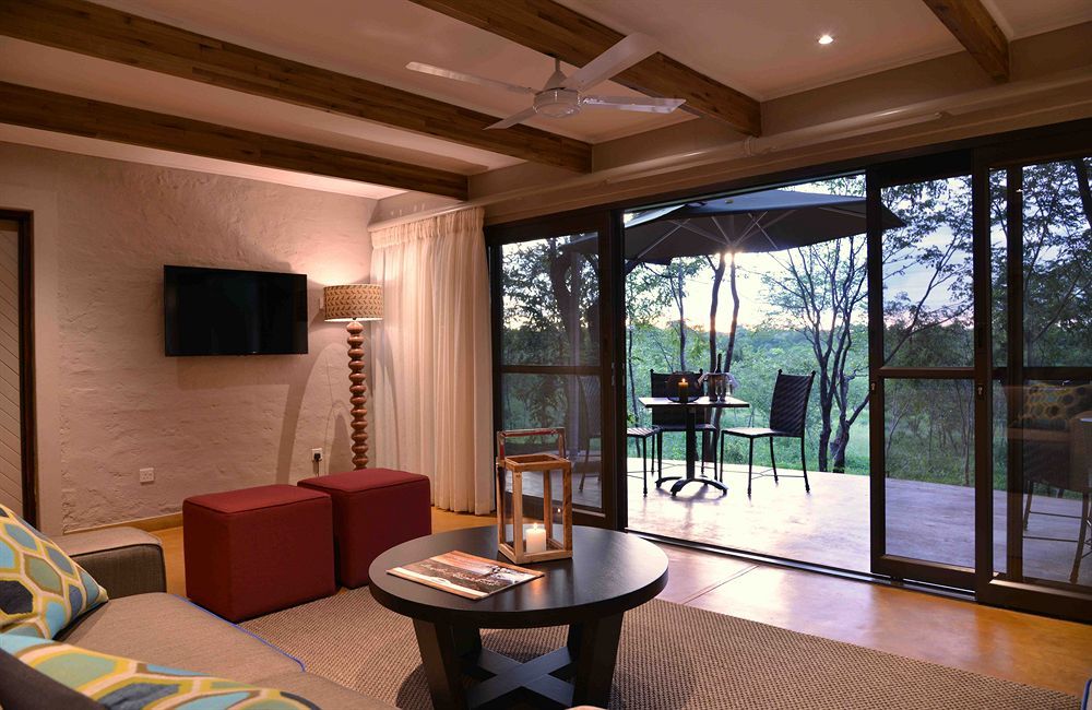 Victoria Falls Safari Suites Exterior foto